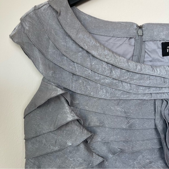 Adrianna Papell Gray Ruched Sheath Dress with Rosette Detail Size 12 - Picture 5 of 13